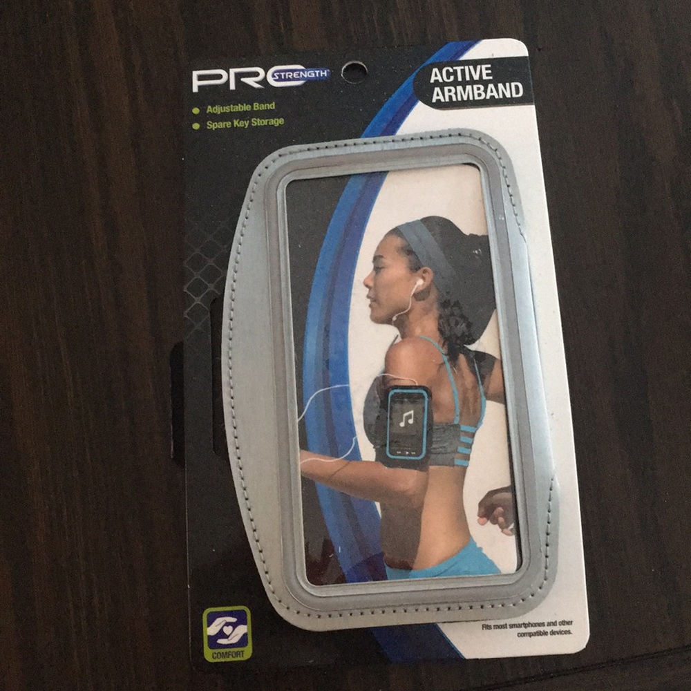 NWT Phone holder for exercise